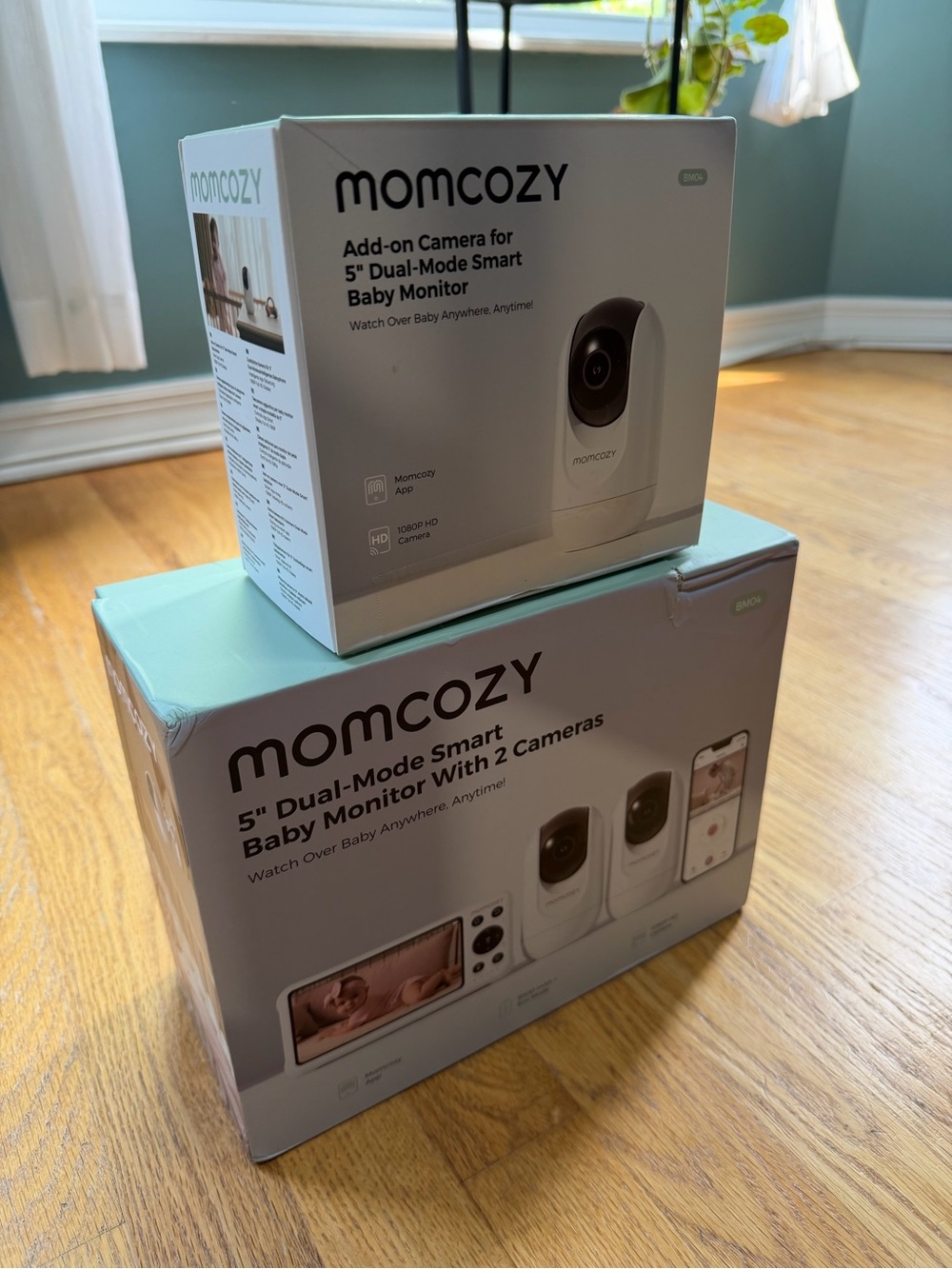 **NEW** momcozy White 5" Dual-Mode Smart Baby Monitor and extra Camera Set